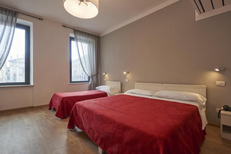Due Guerrieri Mantova Hotel Exterior photo